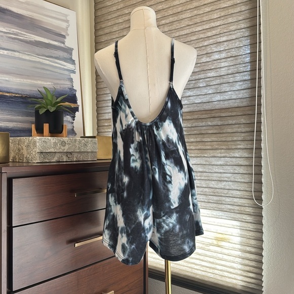 Woman's Spaghetti Strap Blue and White Tie-Dye Romper. Size Small - Picture 4 of 7